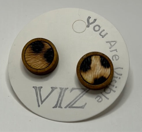 Wood Studs w/ Cheetah