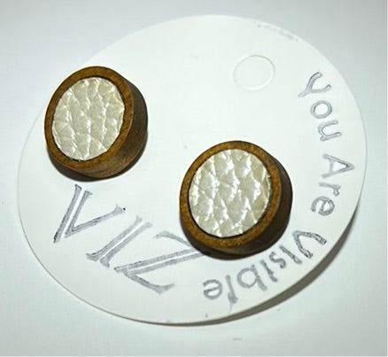 Wood Studs w/ Shimmery Textured White