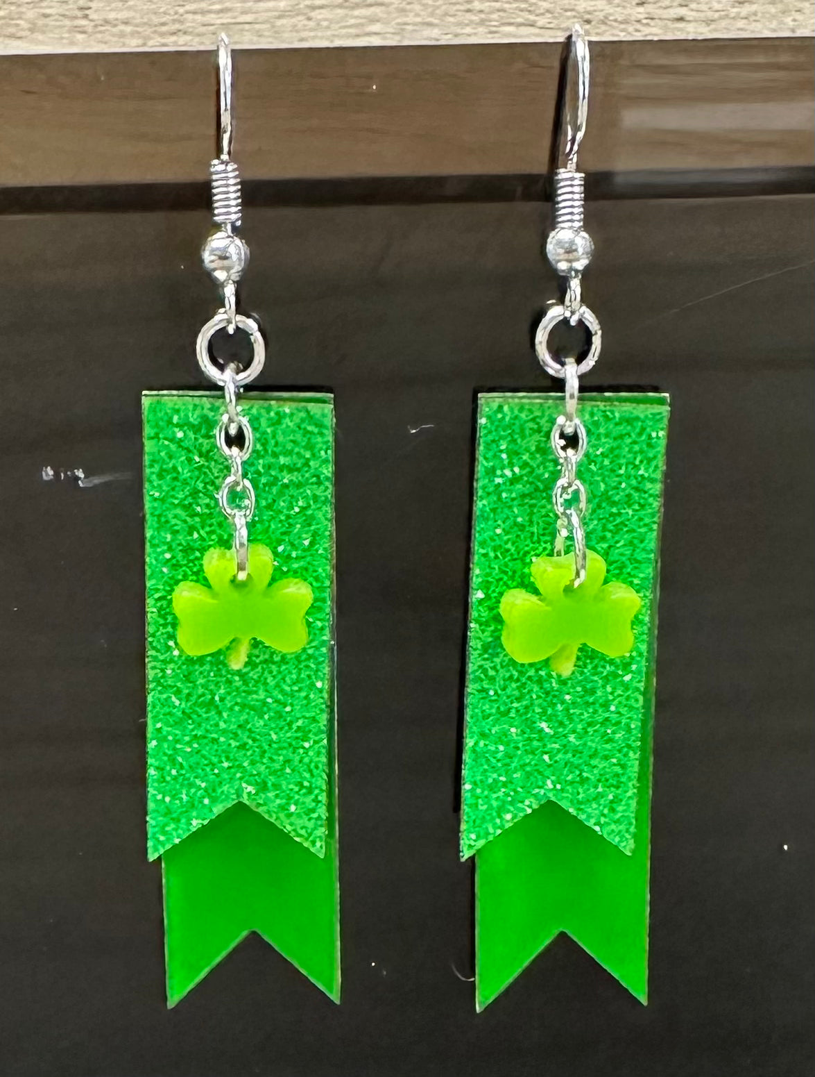 Lime Ribbons & Shamrocks