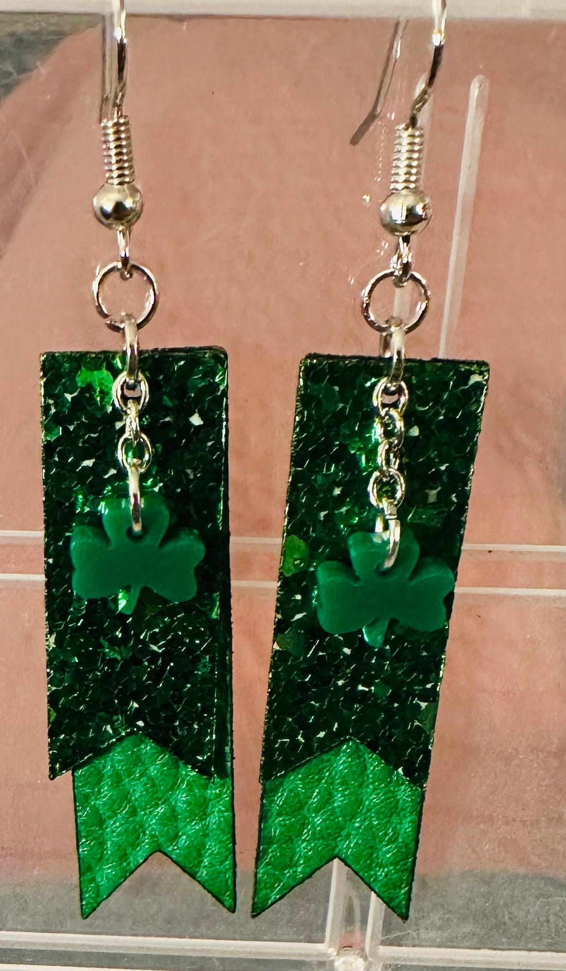 Ribbon and Shamrocks